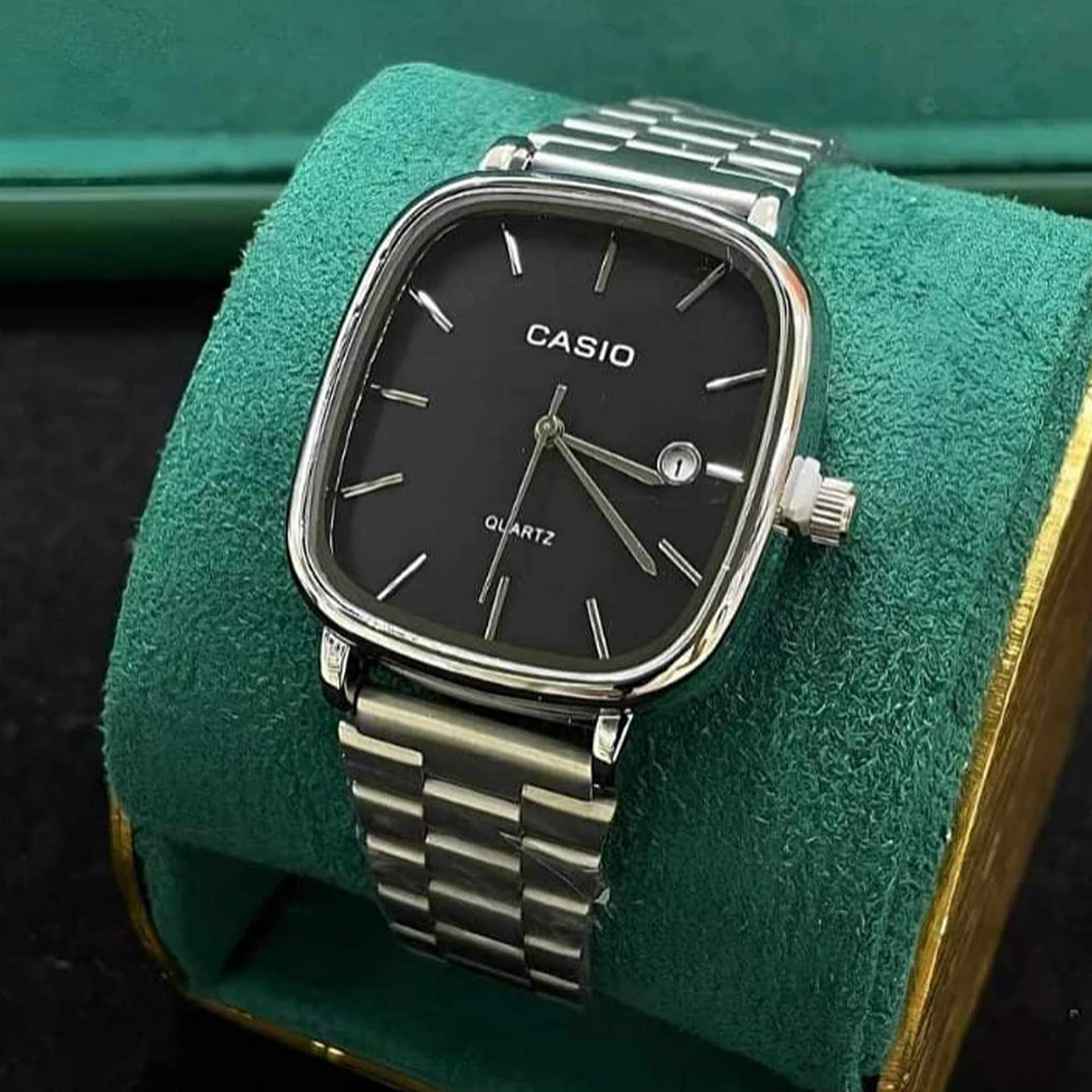 Cassio Quartz Watch Vintage Black Silver ChronoMist