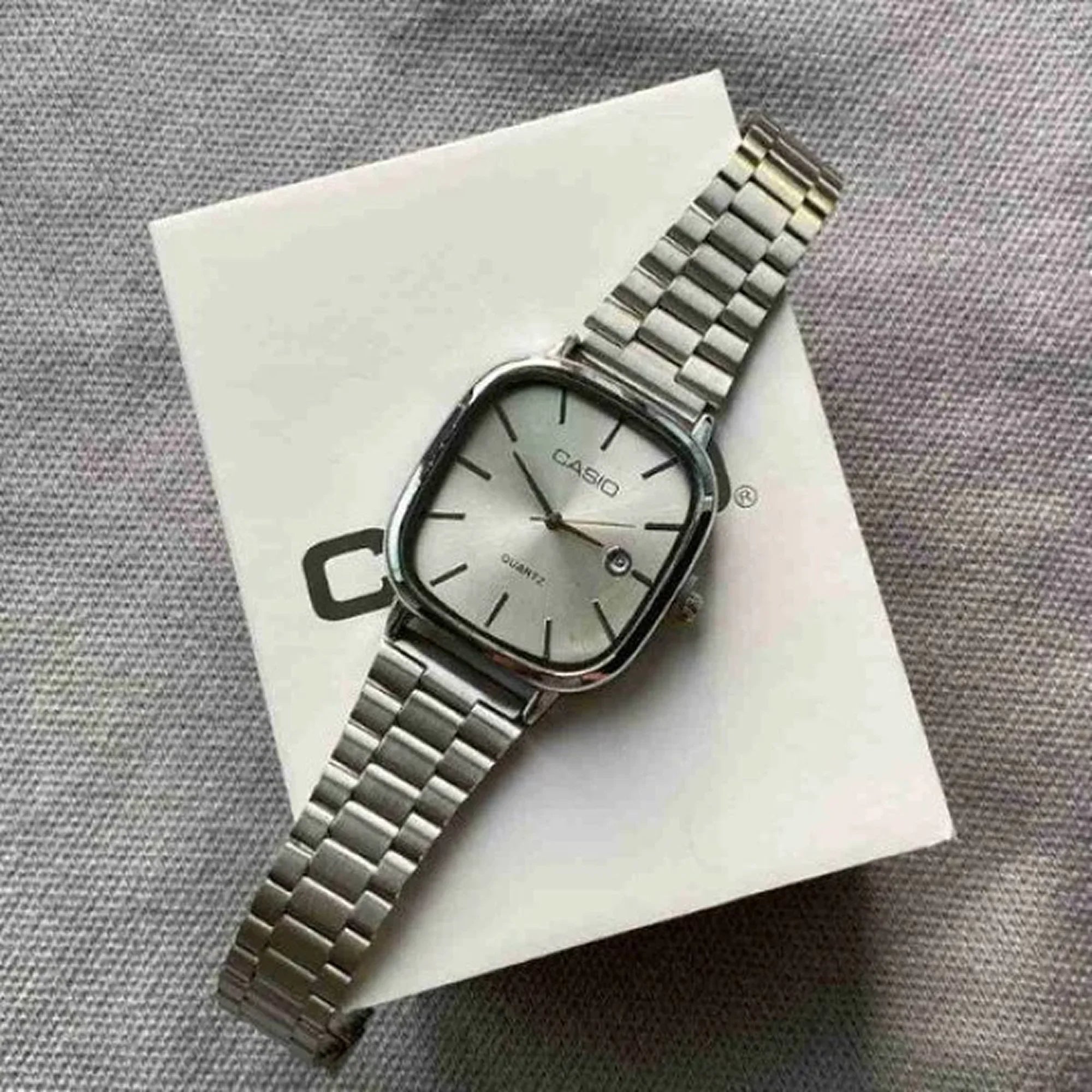 Cassio Quartz Watch Vintage Pearl Silver ChronoMist