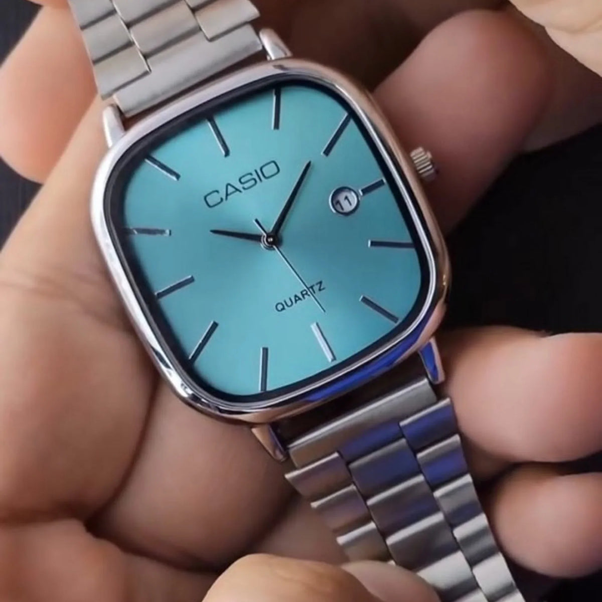 Cassio Quartz Watch Vintage Blue Silver ChronoMist