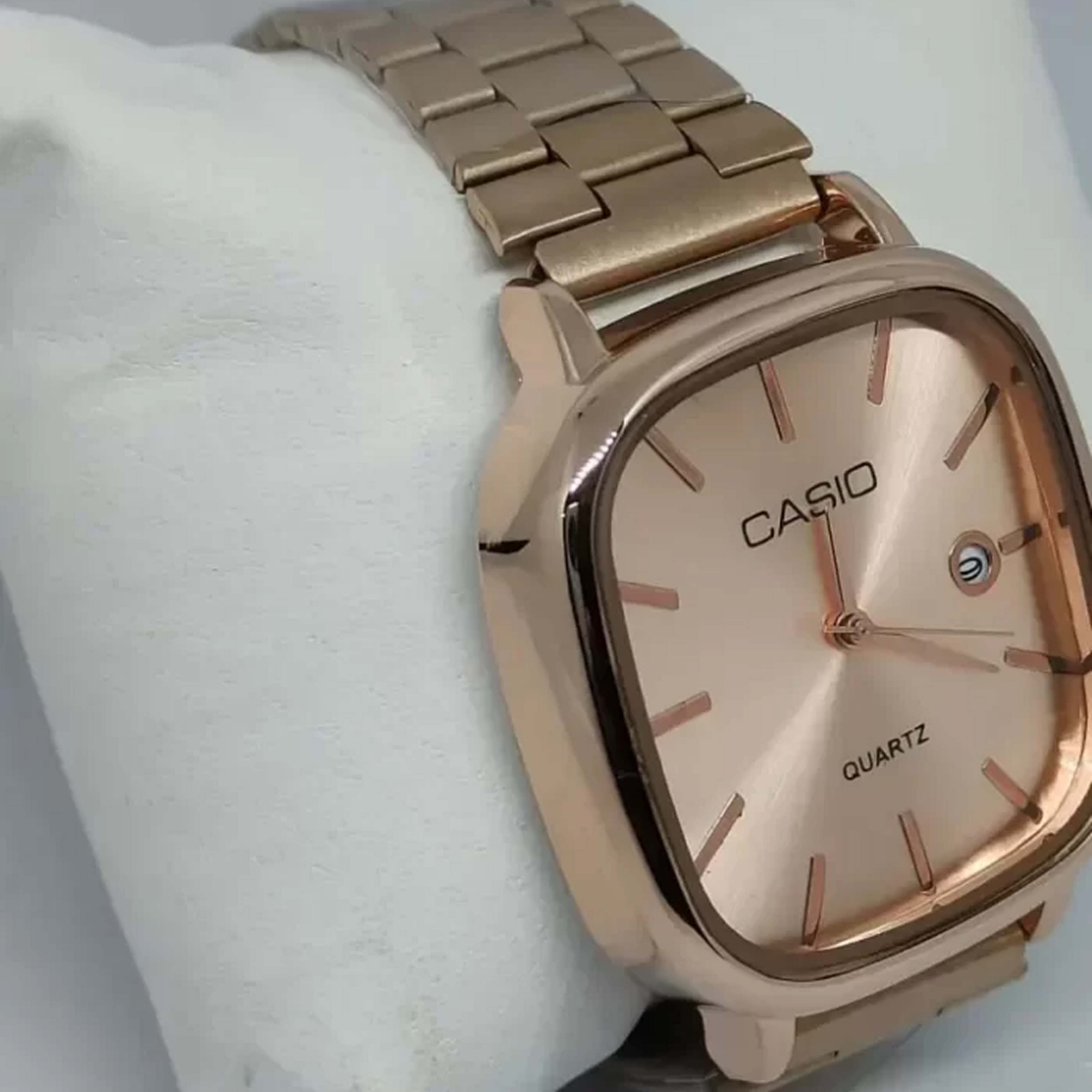 Cassiio Quartz Rose Gold Dial Square Watch – Classic Analog Design ChronoMist