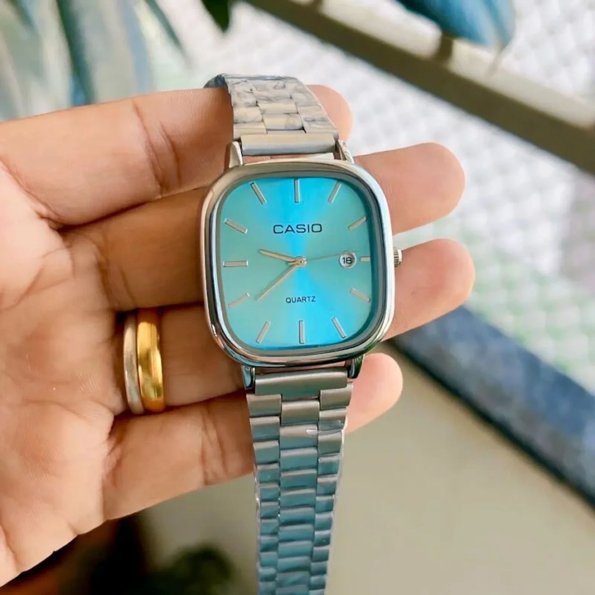 Cassio Quartz Watch Vintage Blue Silver ChronoMist