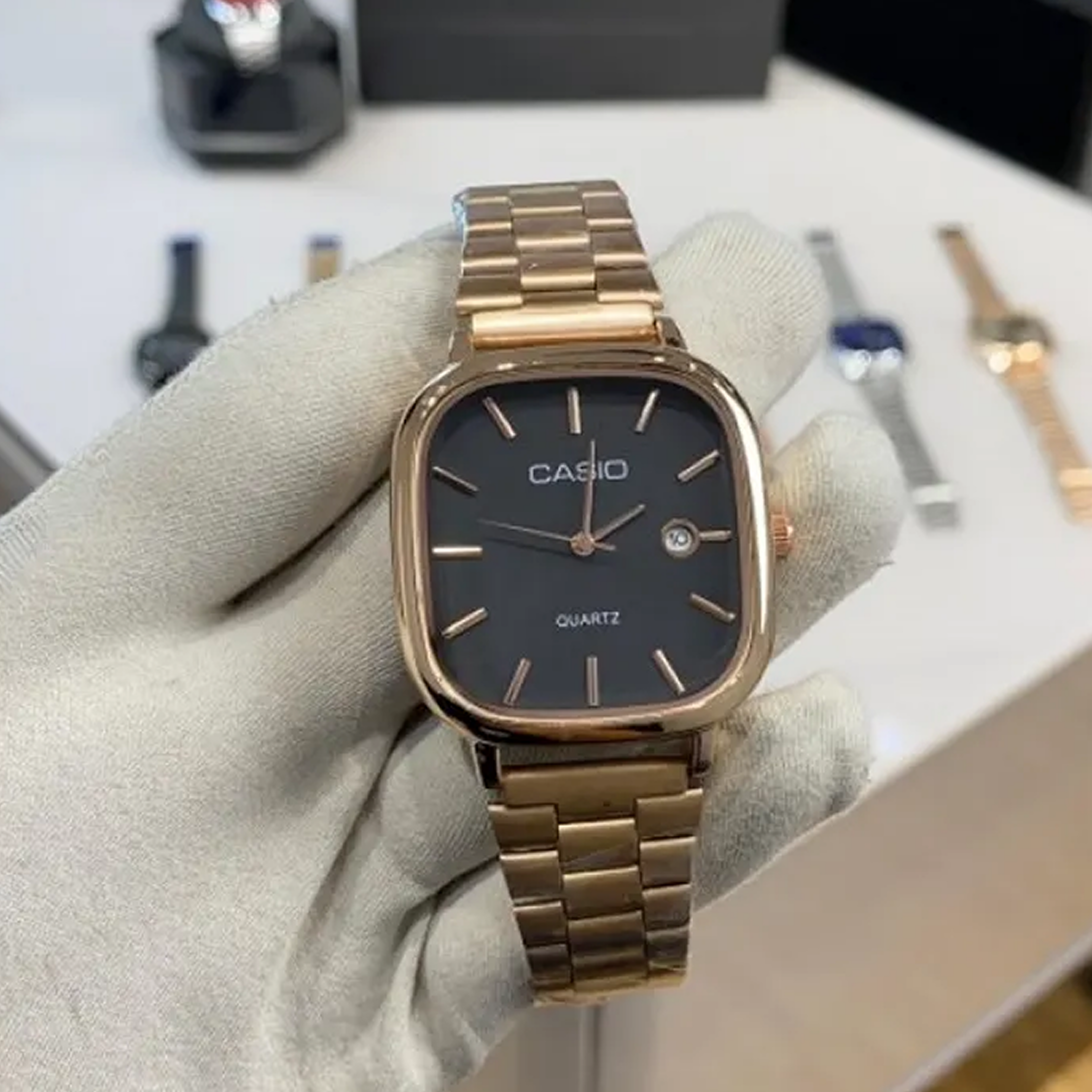 Cassiio Quartz Black Dial Rose Gold Watch – Sleek Modern Classic ChronoMist