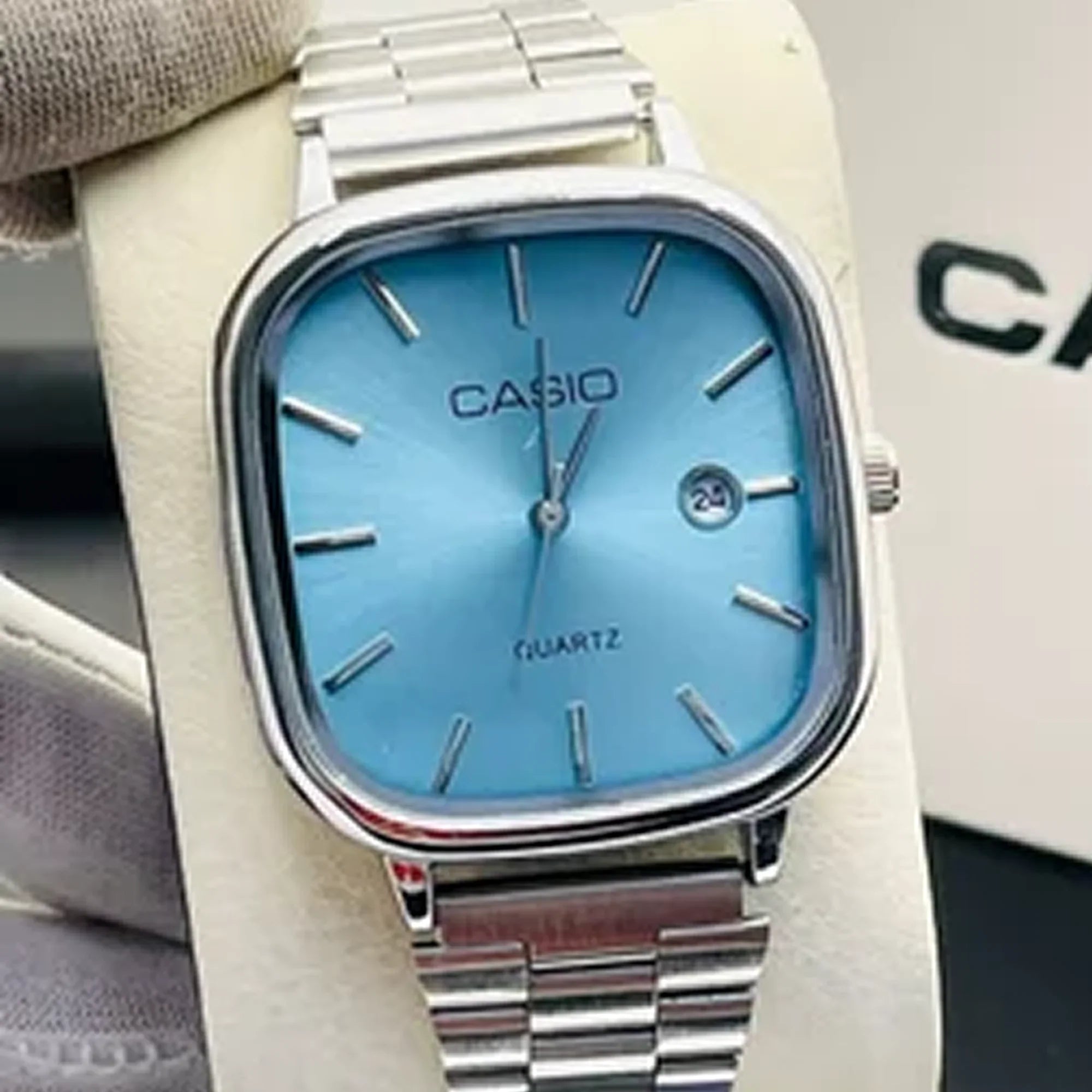 Cassio Quartz Watch Vintage Blue Silver ChronoMist
