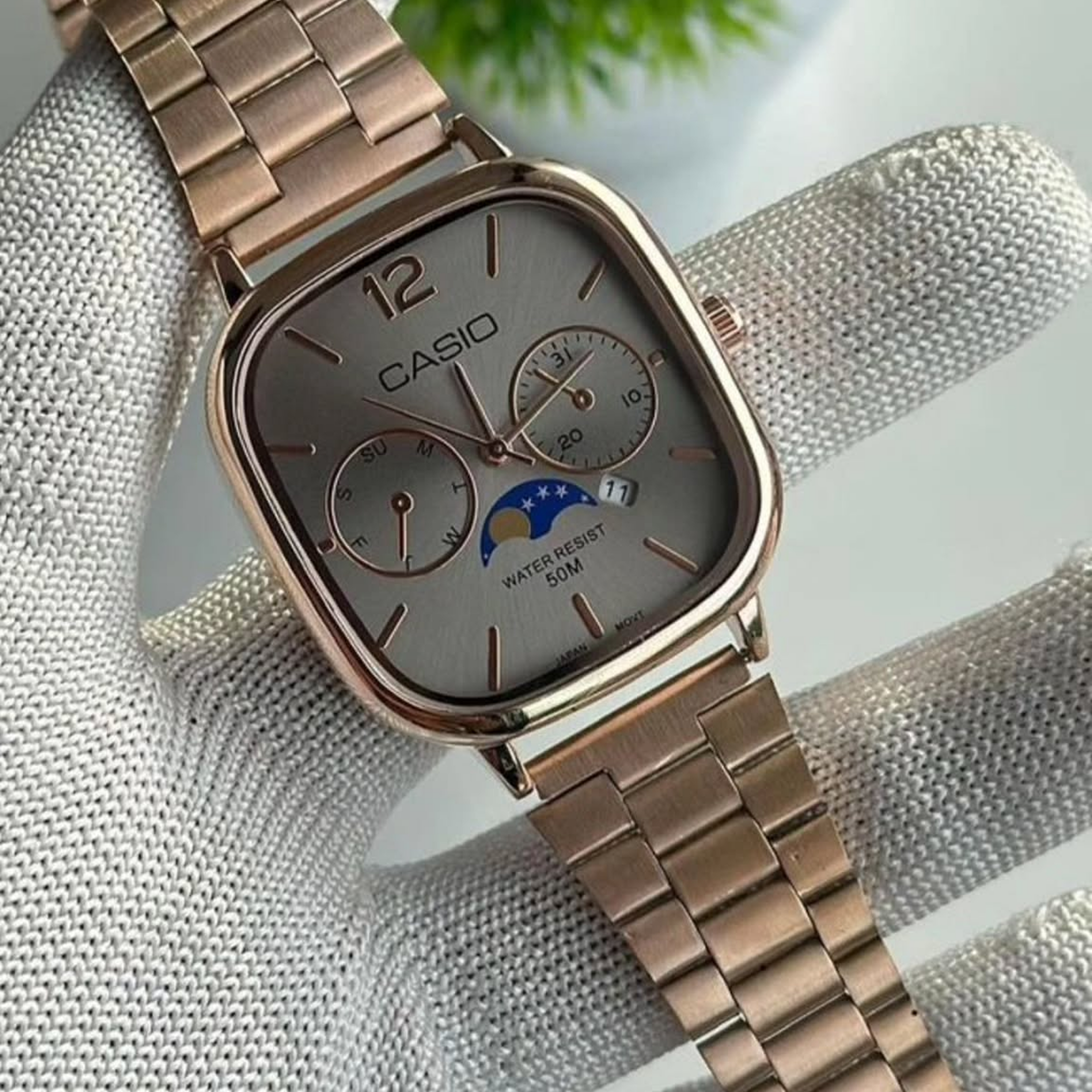 Cassiio Rose Gold Analog Watch with Pink Dial – Moonphase, Day/Date Display, 50M Water Resistant ChronoMist