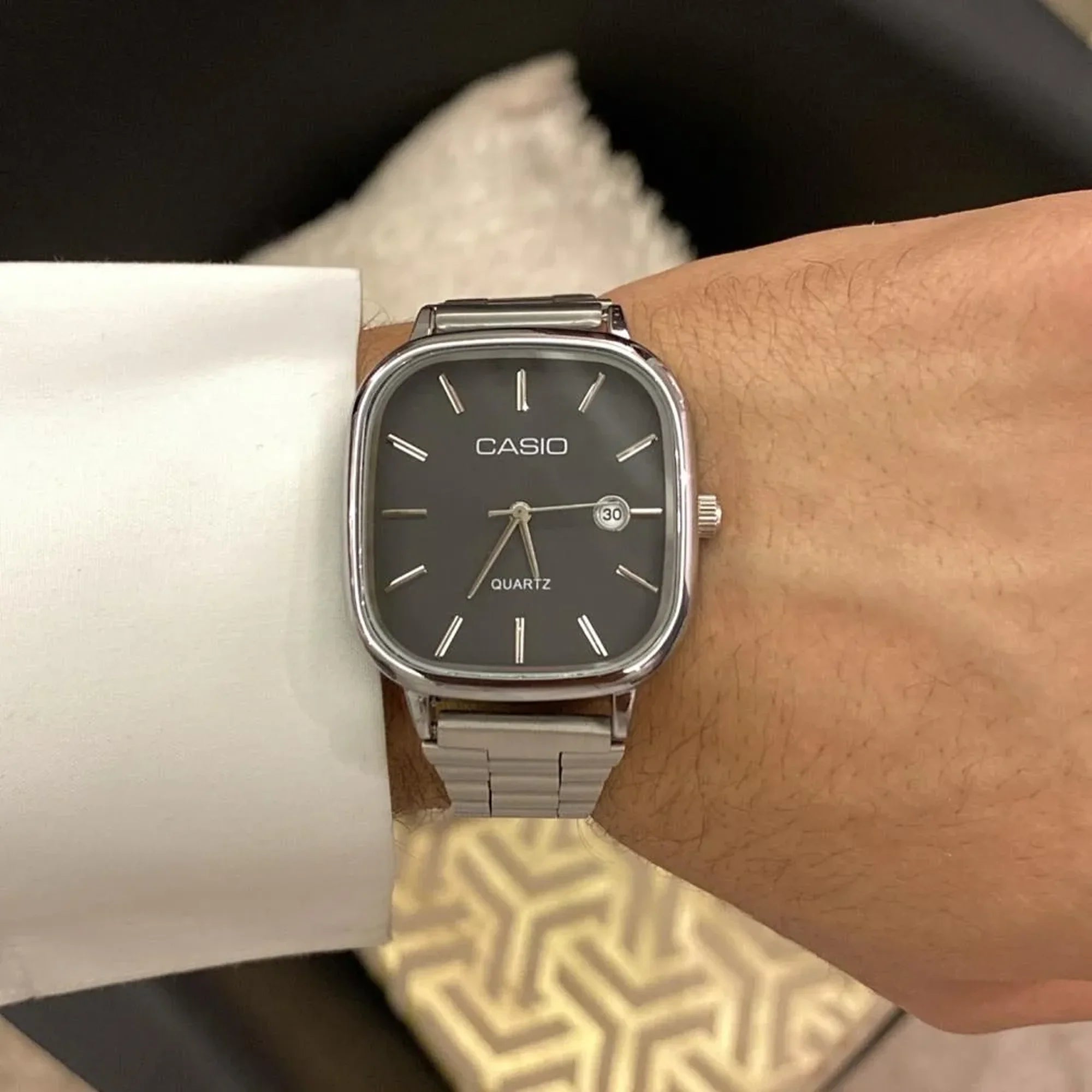 Cassio Quartz Watch Vintage Pearl Silver ChronoMist