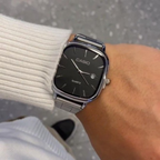 Cassio Quartz Watch Vintage Black Silver ChronoMist