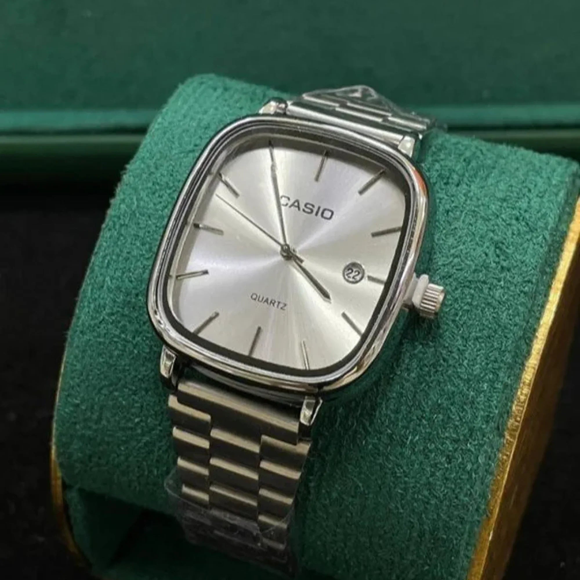 Cassio Quartz Watch Vintage Pearl Silver ChronoMist