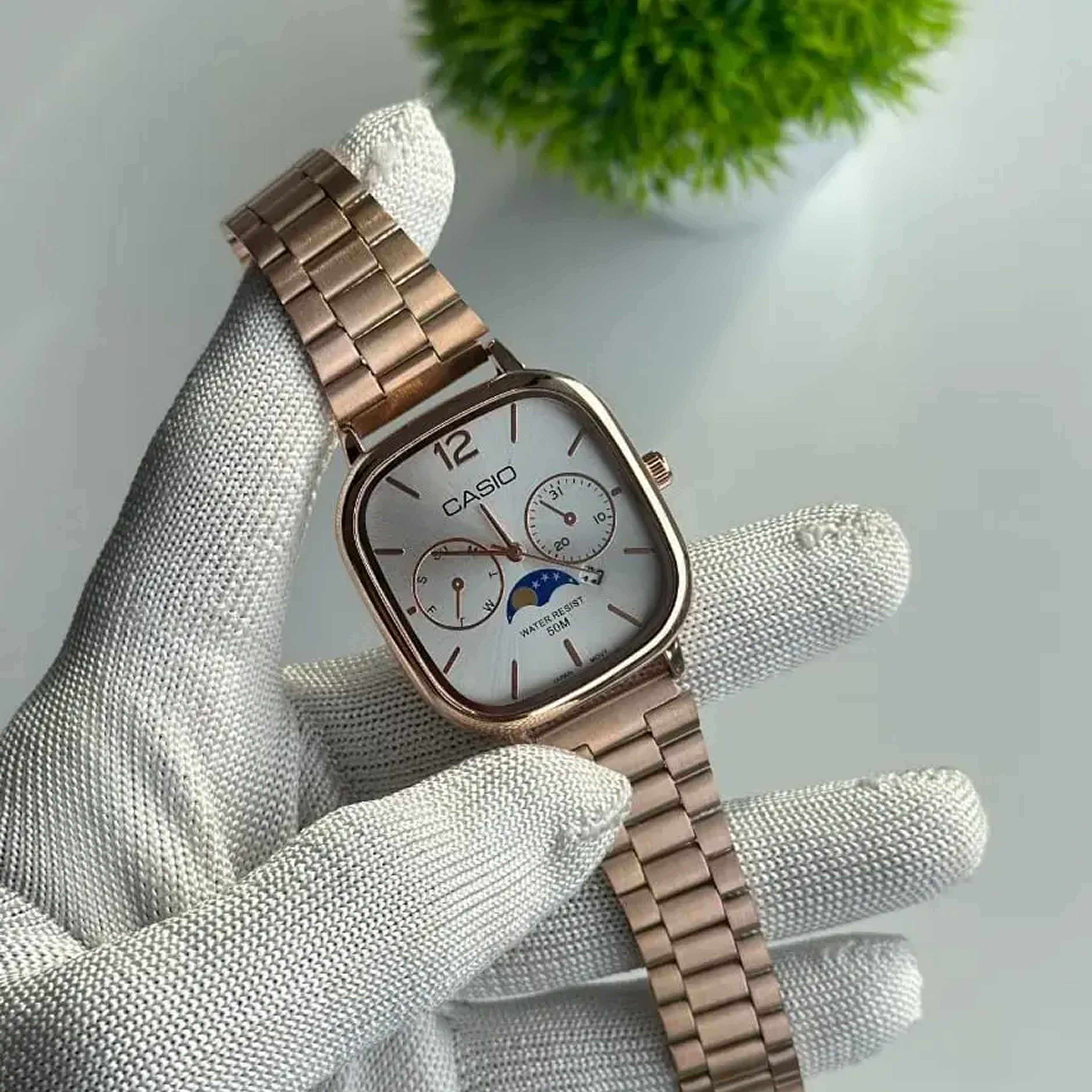 Cassiio Rose Gold Analog Watch – Day/Date Display, Moonphase Design, 50M Water Resistant ChronoMist